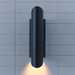 RUXTON OUTDOOR LANTERN (MULTIPLE SIZES) 30 RUXTON OUTDOOR LANTERN (MULTIPLE SIZES) -Robinson Sale Store VCSD TF TFO1041TXB SO R2D2 ON DUSK